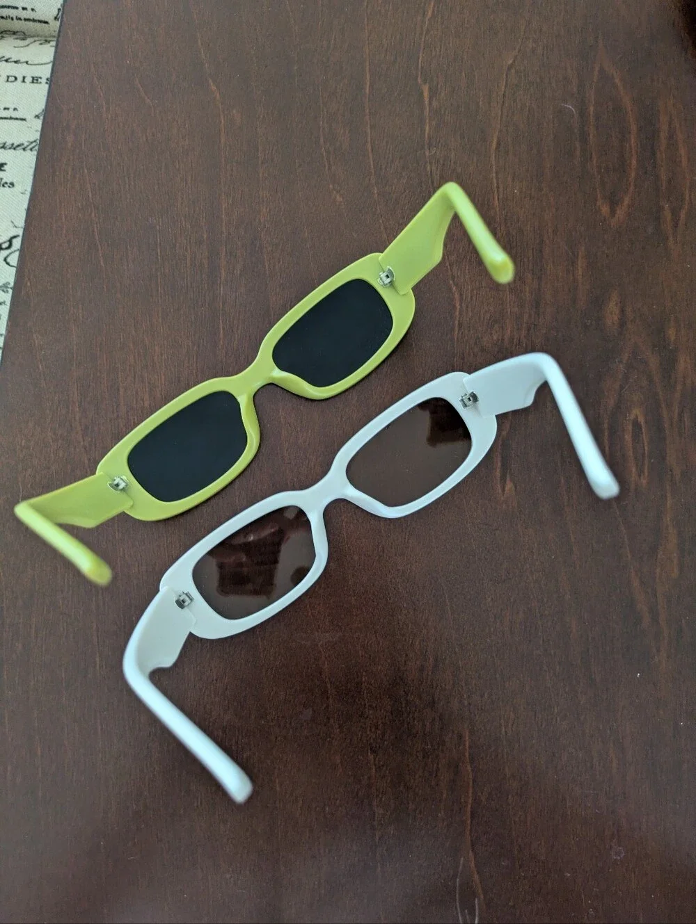 2 Pair Sunglasses